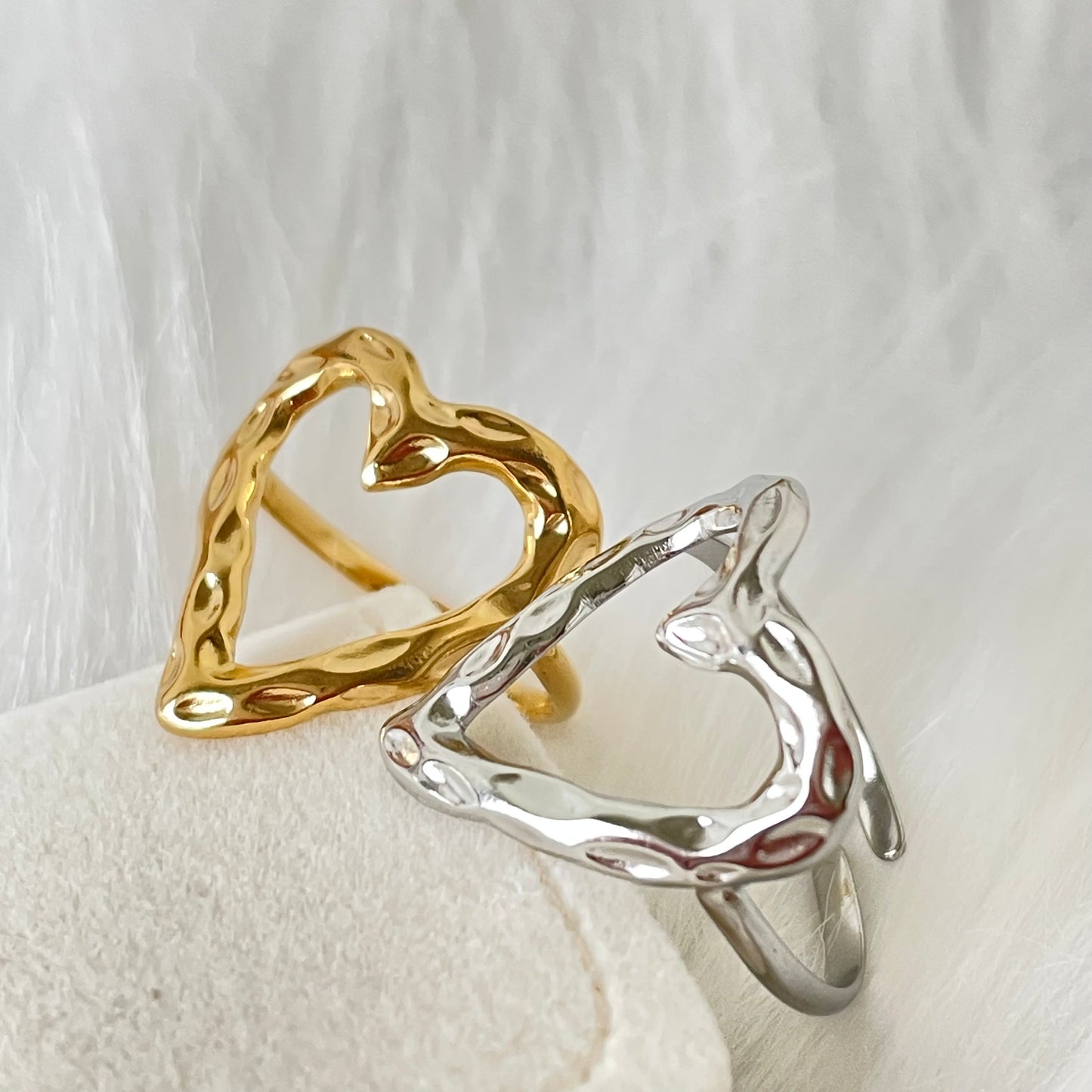 LOVE RING