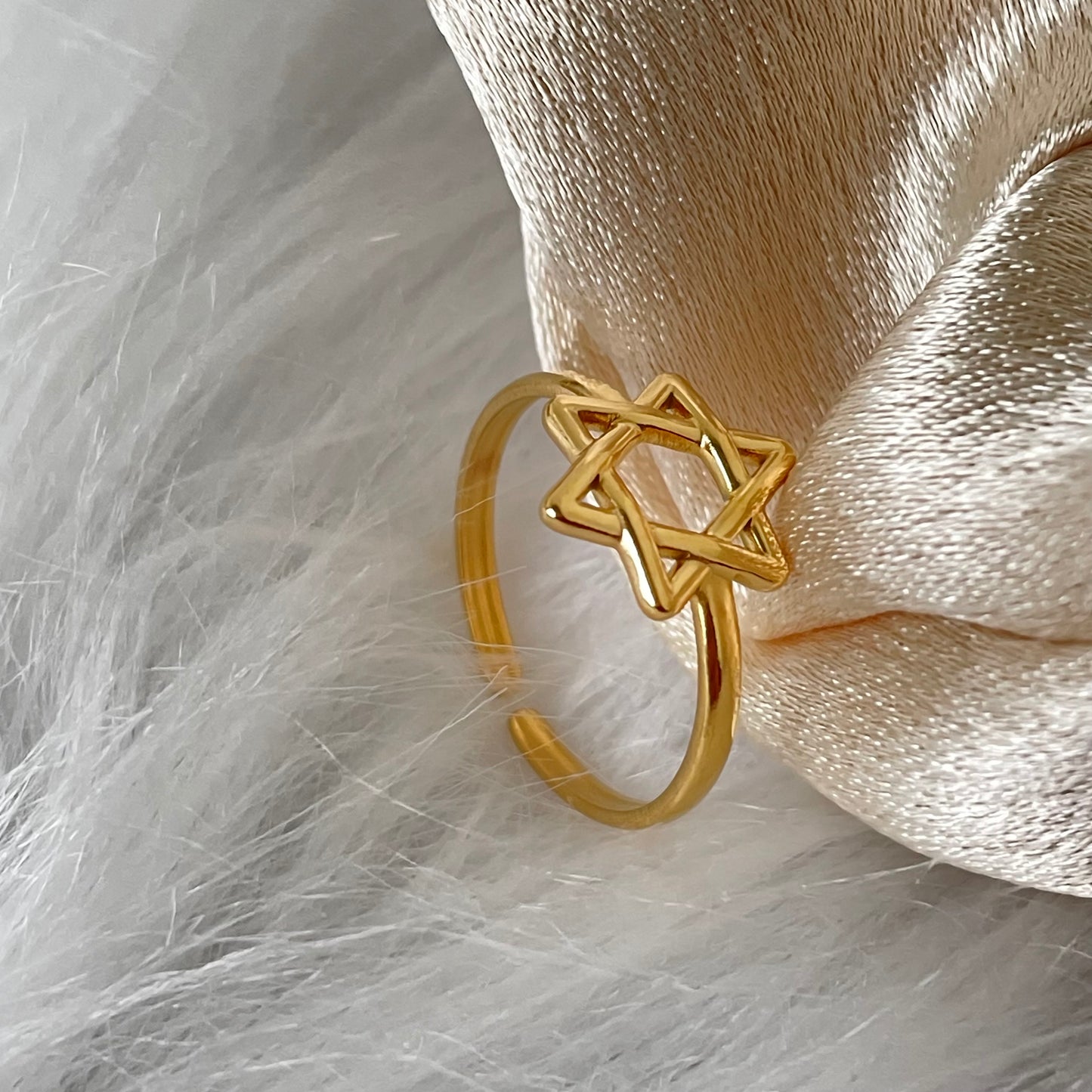 STAR RING