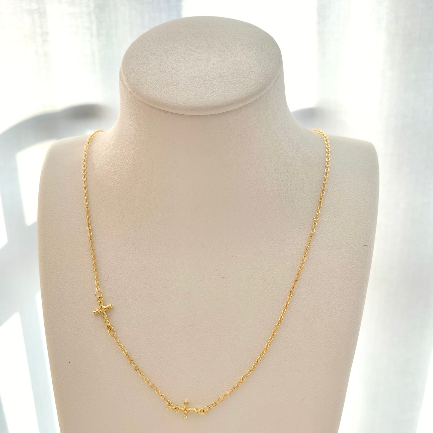 Cross Simple Necklace