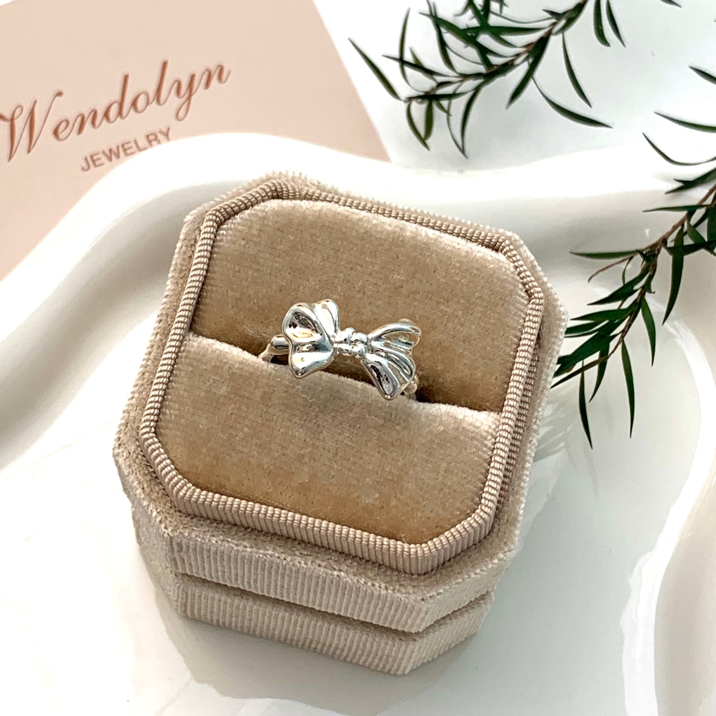 SLIVER KNOT OPEN RING