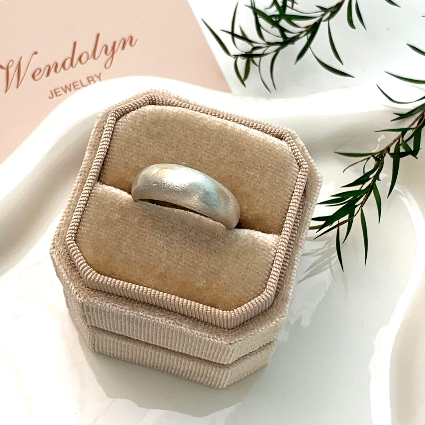 SLIVER MOON SINGLE OPEN RING