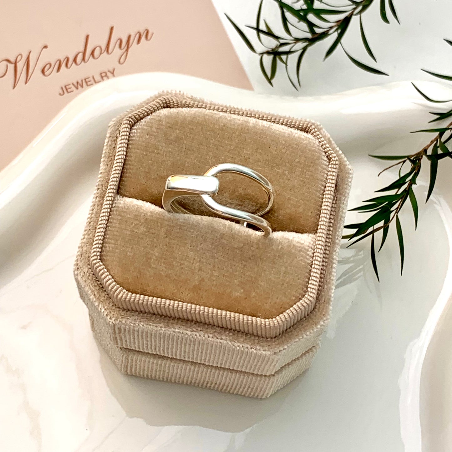 SLIVER DESIGN LOVE OPEN RING