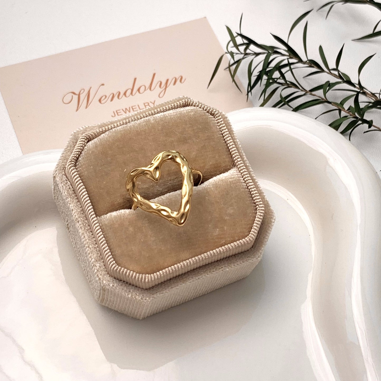 GOLDEN LOVE OPEN RING