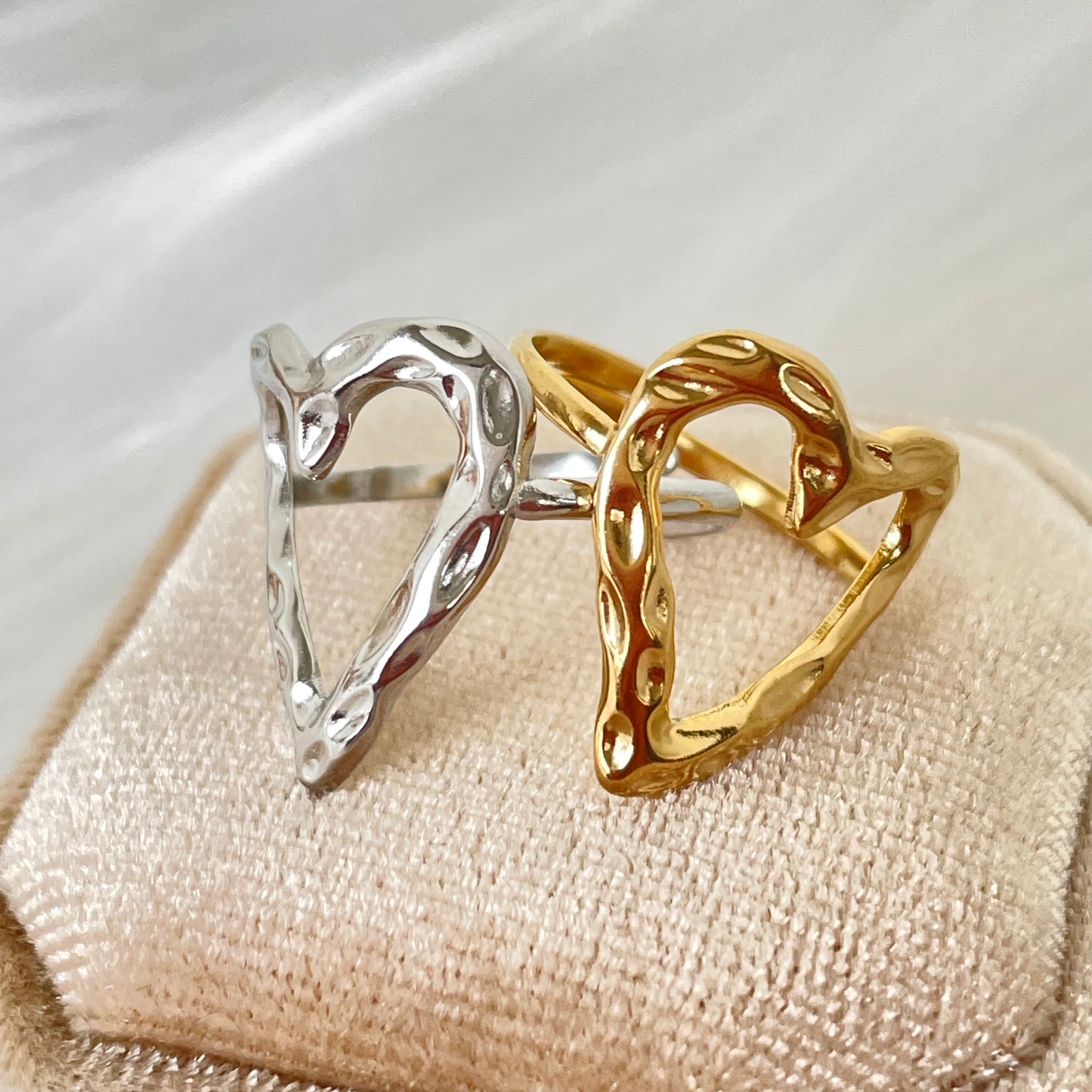 LOVE RING