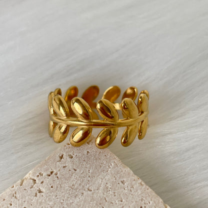 LEAF RING