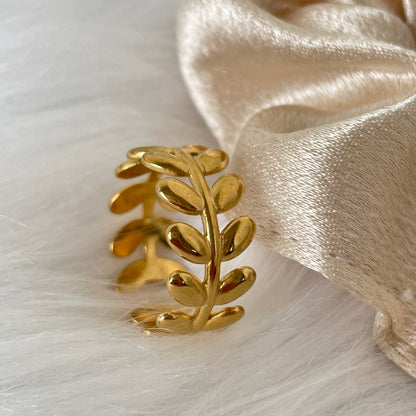 LEAF RING