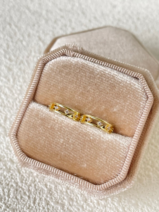 STAR EAR CLIP EARRINGS