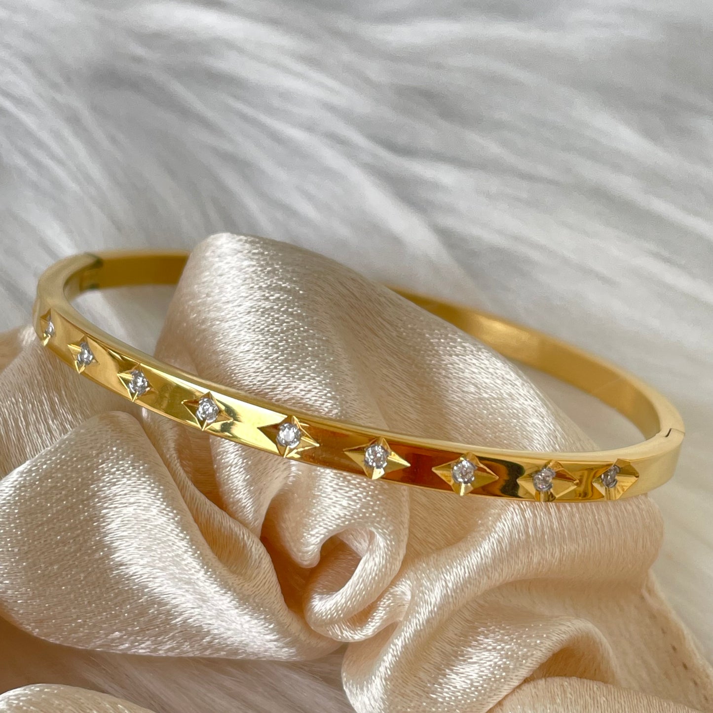 CROSS STAR BRACELET