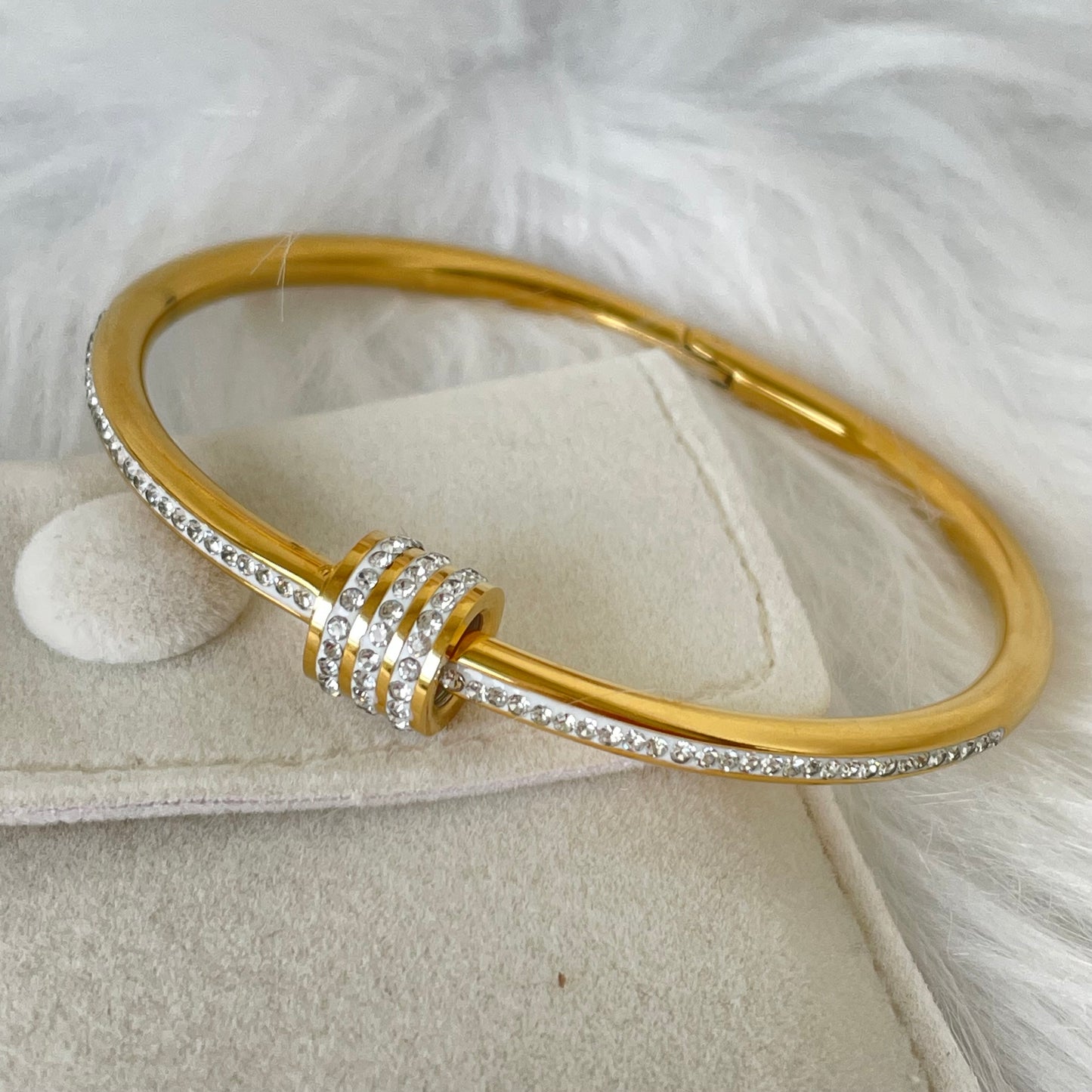 CYLINDRICAL DIAMOND BRACELET