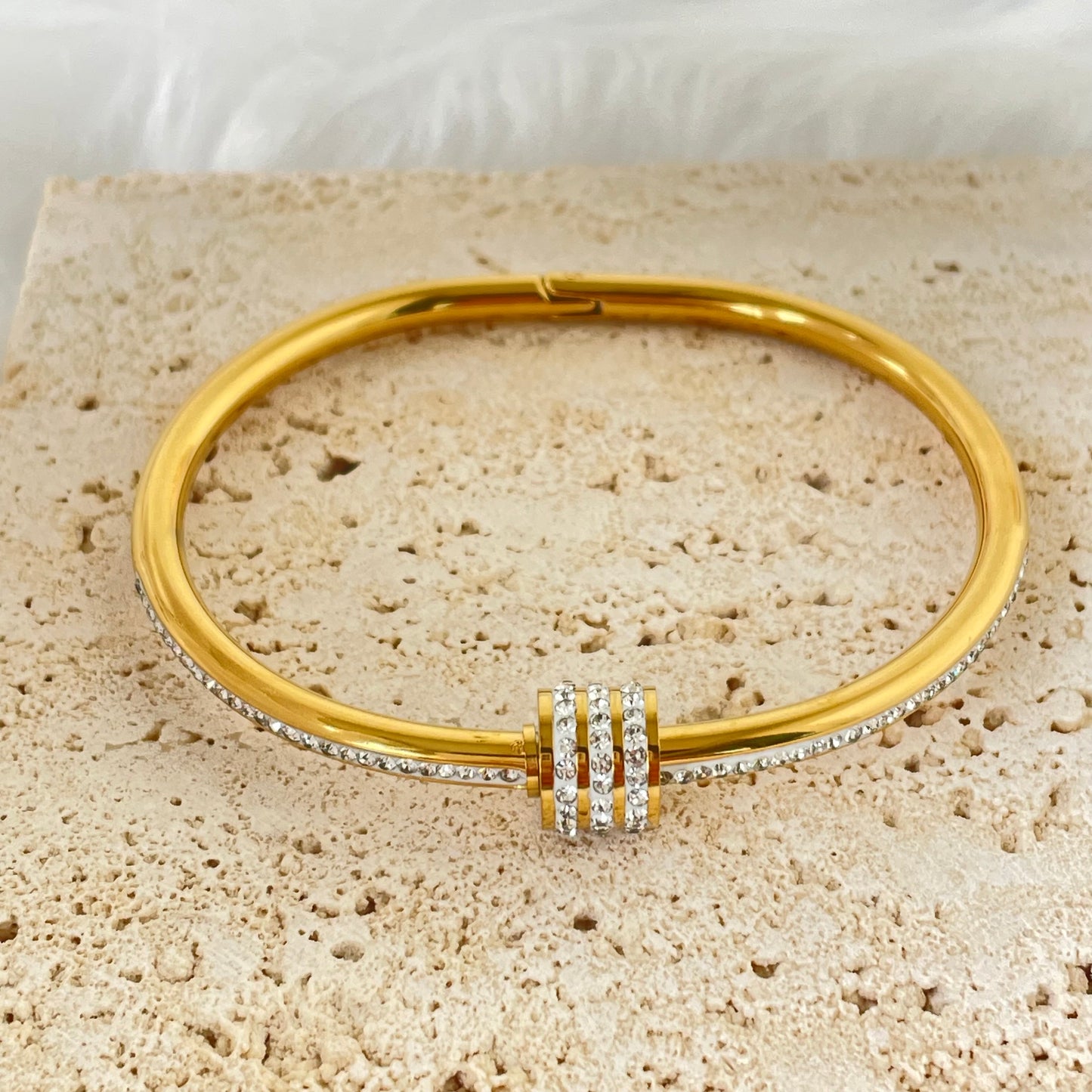 CYLINDRICAL DIAMOND BRACELET