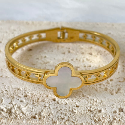 WHITE CALADIUM CLOVER BRACELET