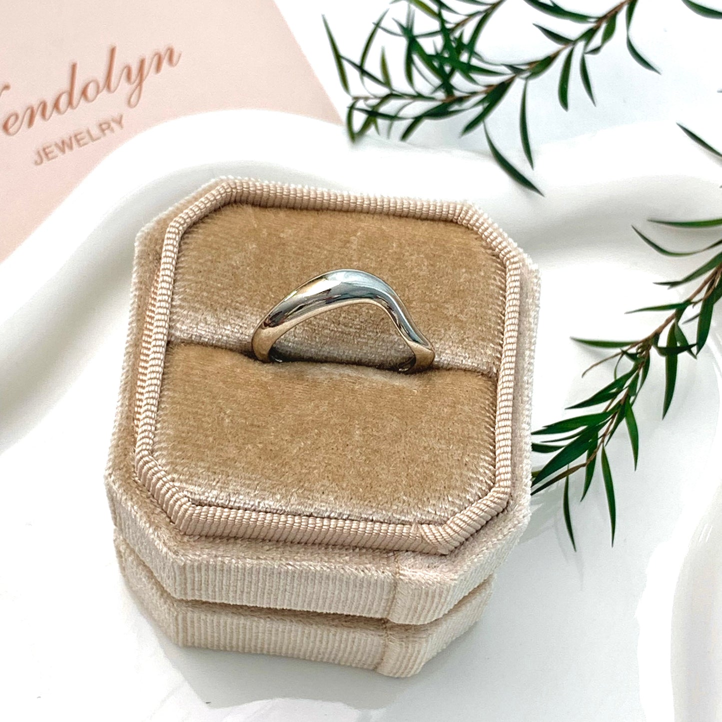 SLIVER DARK WAVE OPEN RING