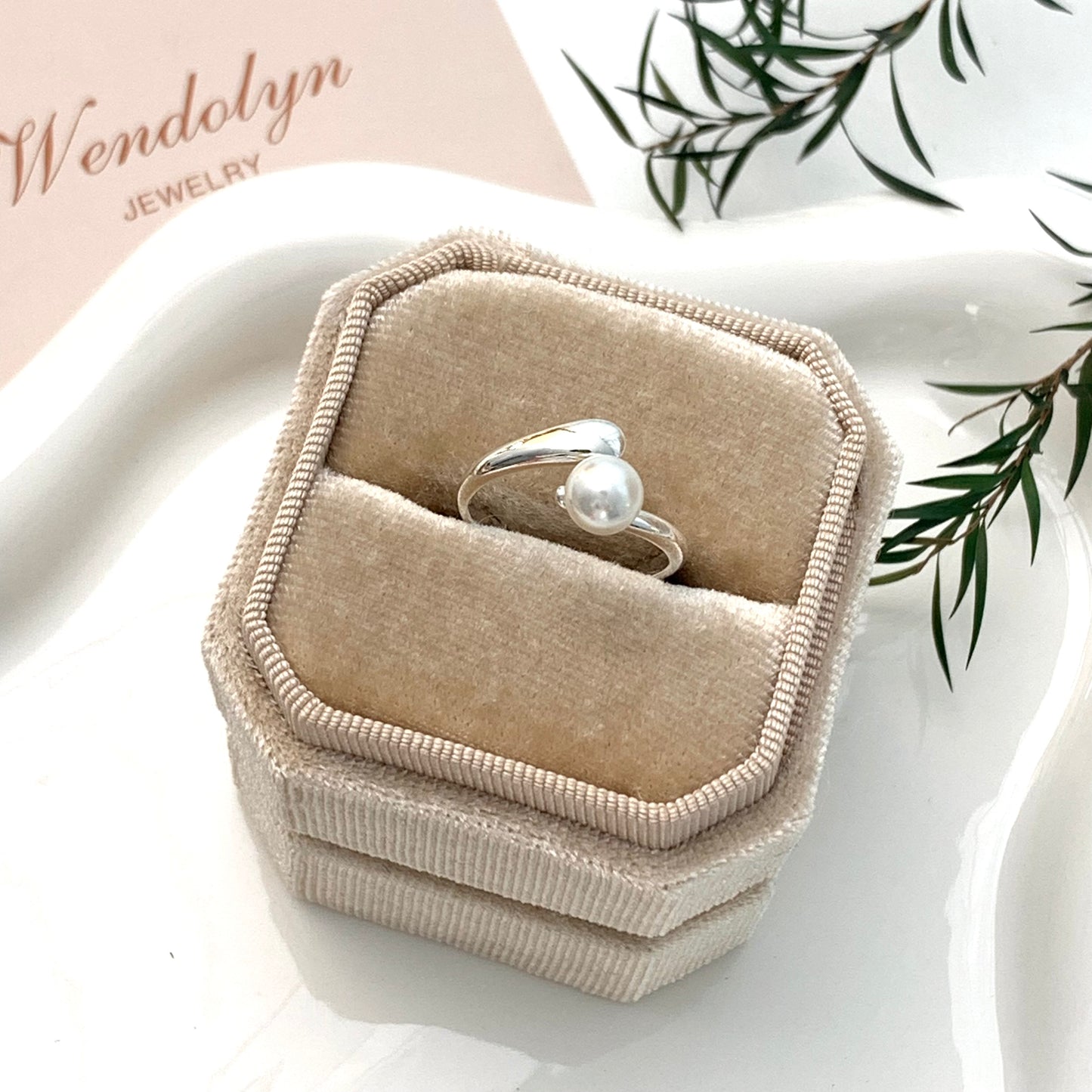 SLIVER PEARL DROP OPEN RING