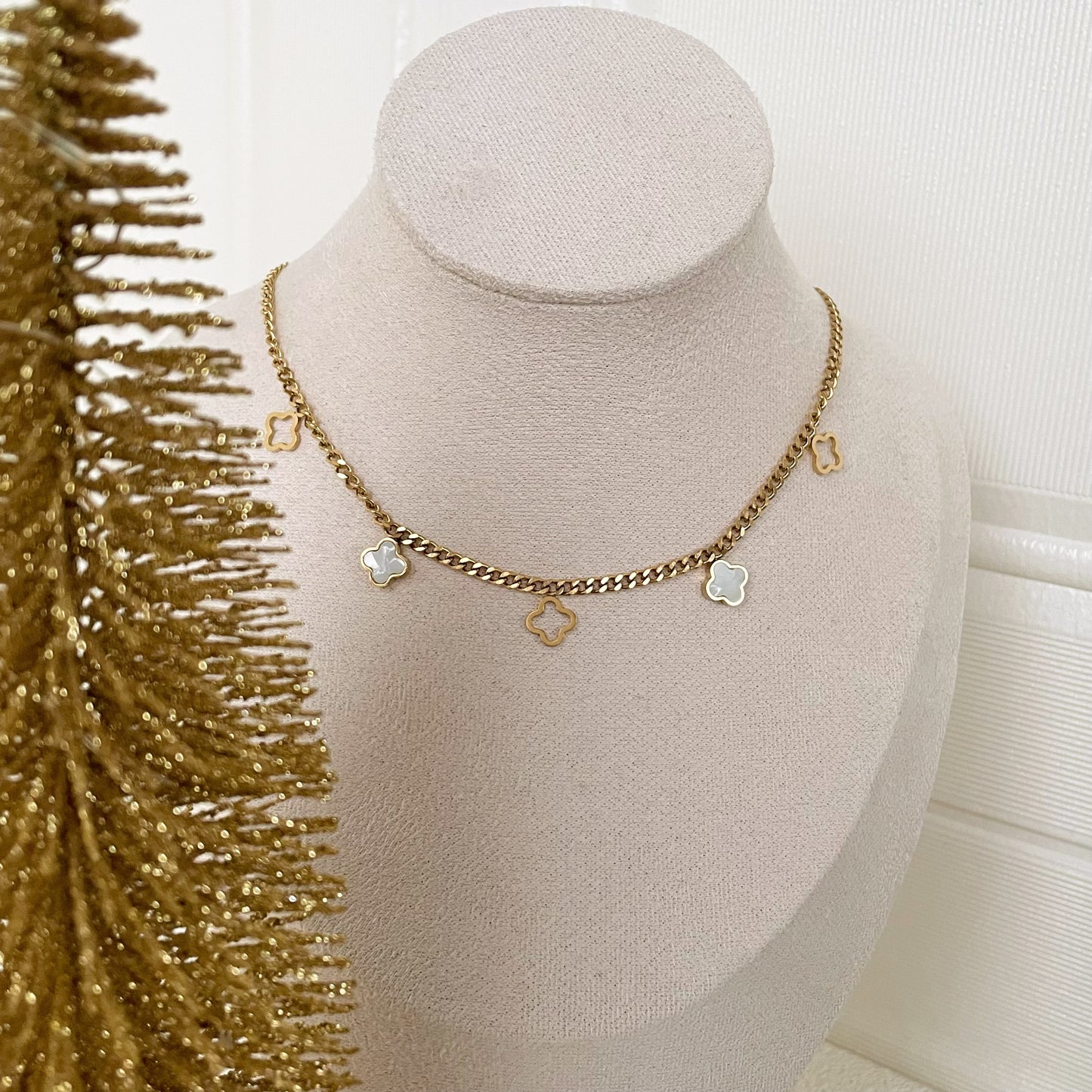 PRINCESS SHELL NECKLACE