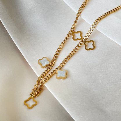 LEAF PENDANT NECKLACE