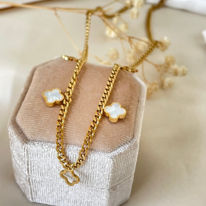 LEAF PENDANT NECKLACE