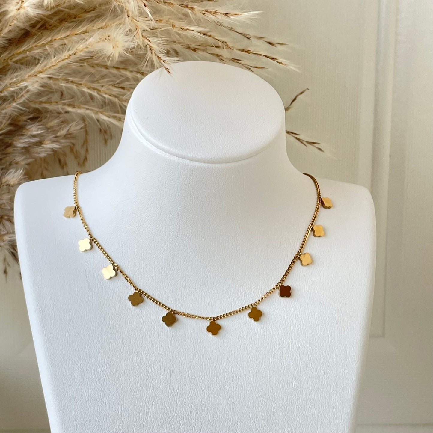 LEAF TESSEL NECKLACE