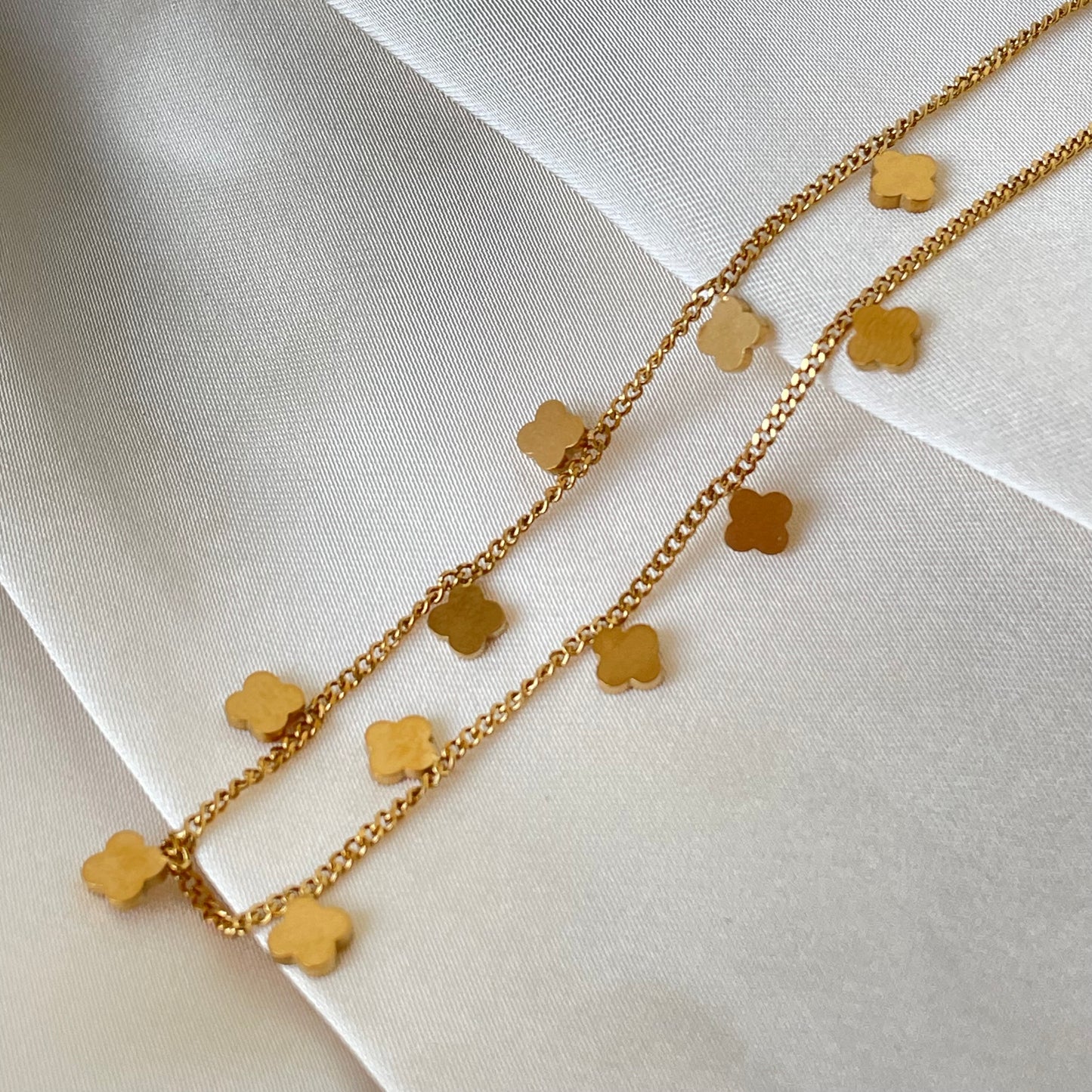 LEAF TESSEL NECKLACE