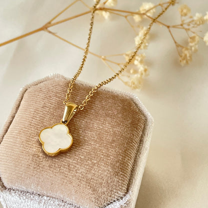 FOUR LEAF NECKLACE