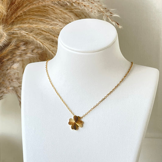 FOUR LEAF NECKLACE