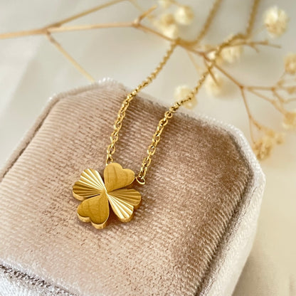 FOUR LEAF NECKLACE