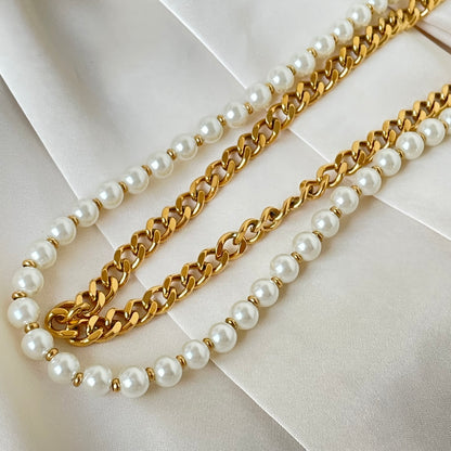 FRENCH TWIST FOLDED NECKLACE
