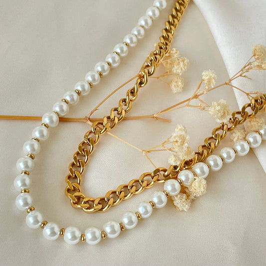 FRENCH TWIST FOLDED NECKLACE