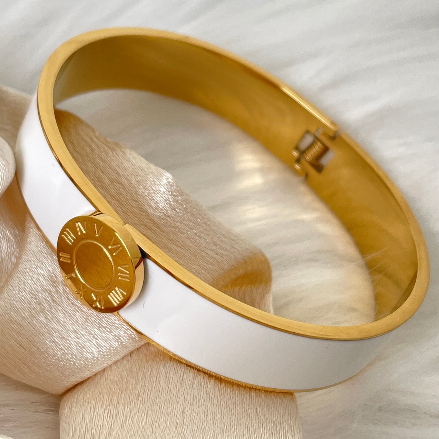 DEWDROP AFFAIR BRACELET