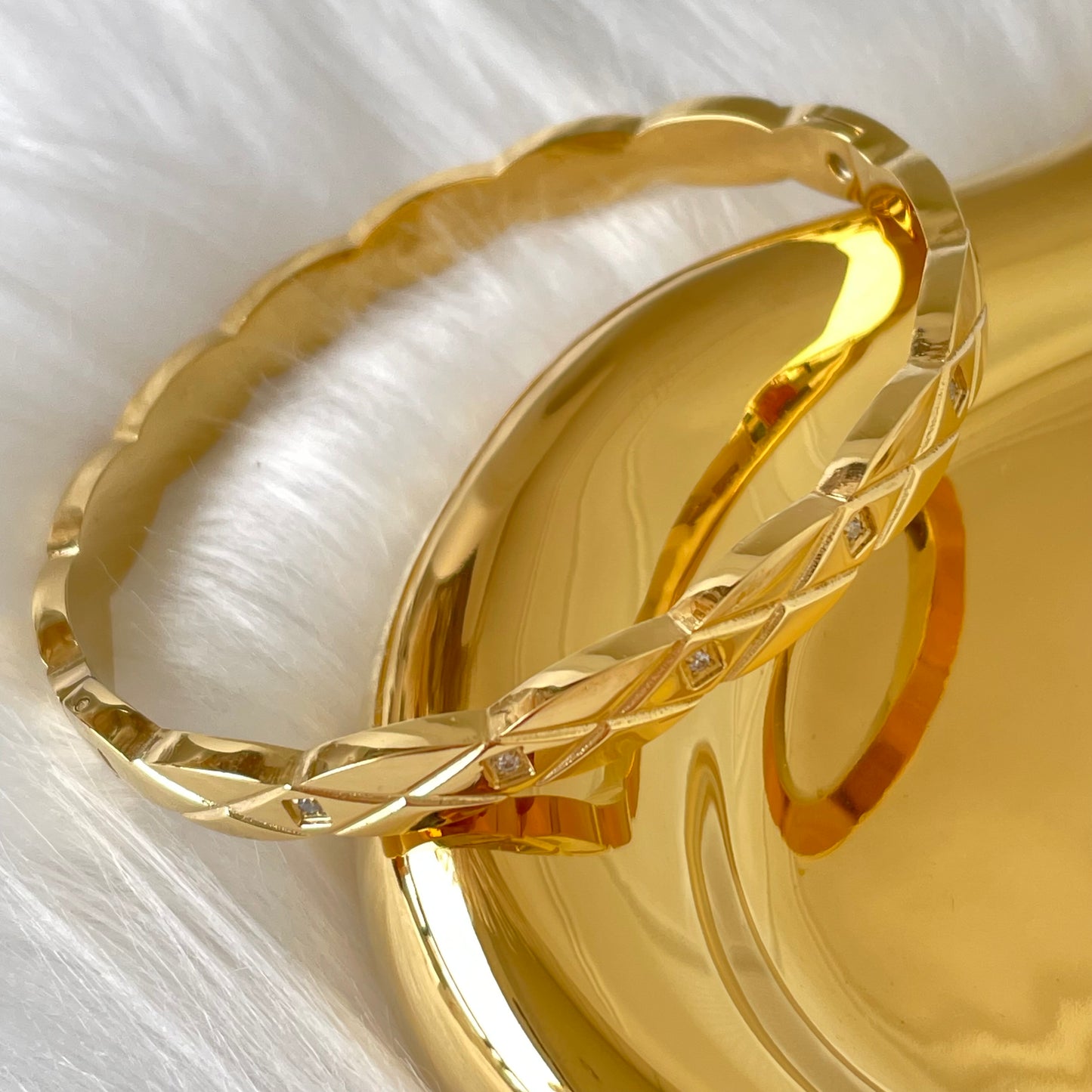 METEOR KISS BRACELET