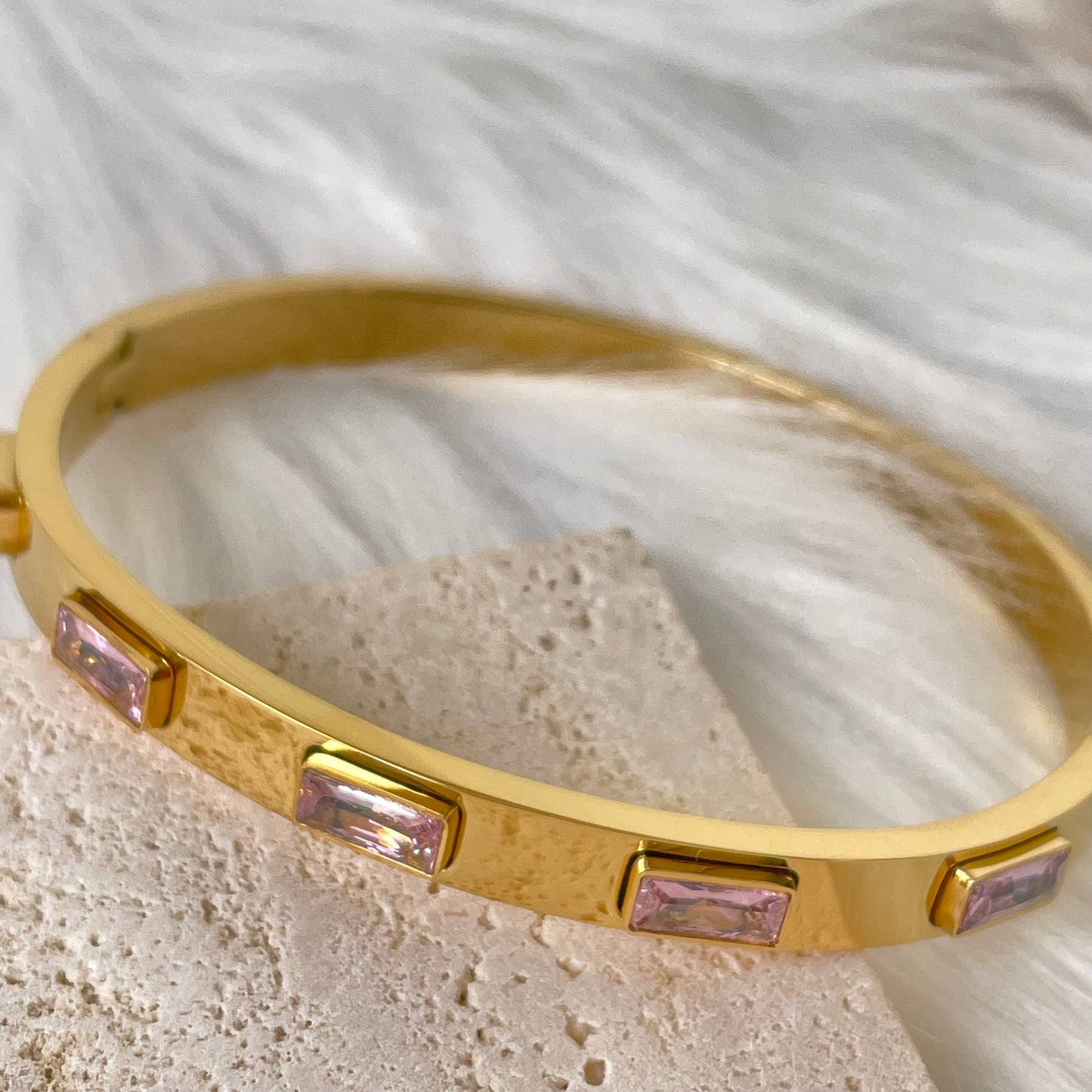 ROMANTIC VOYAGE BRACELET