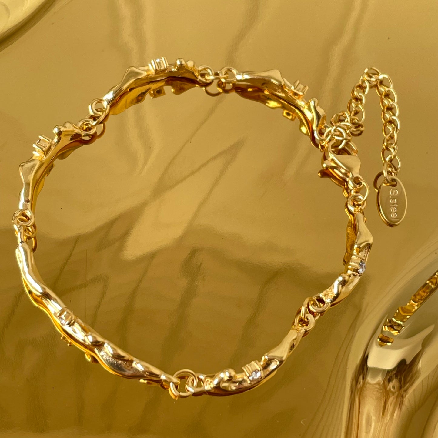 TRICKLING STREAM BRACELET