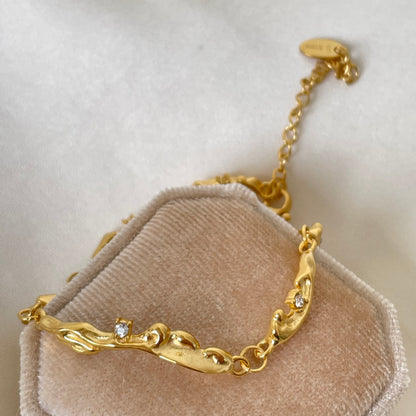 TRICKLING STREAM BRACELET