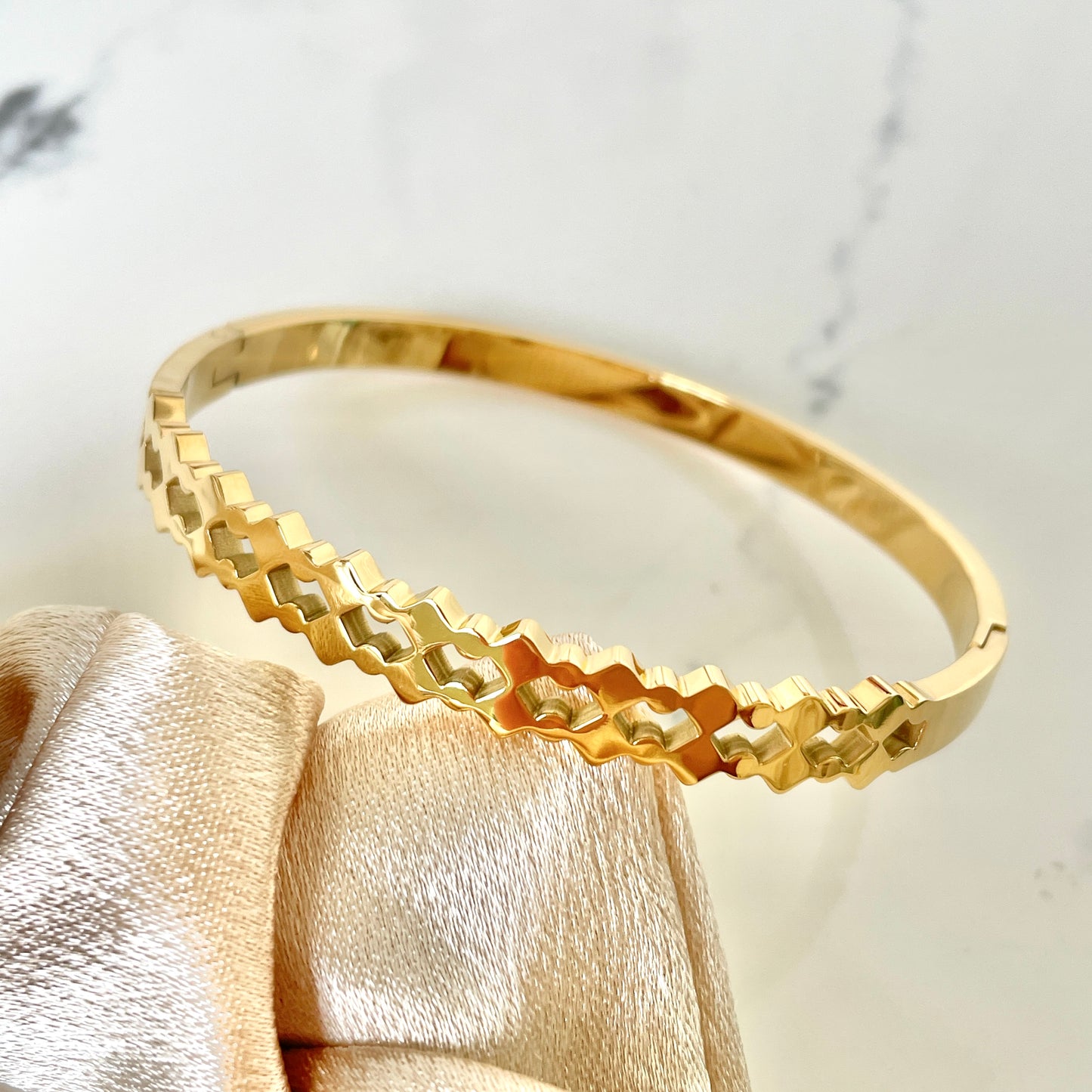 Hollow Double Layer Diamond Bracelet