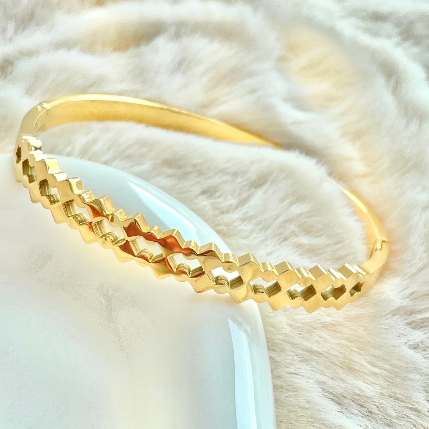 Hollow Double Layer Diamond Bracelet