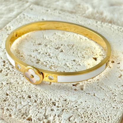 PEARL FOUR-LEAF CLOVER BRACELET