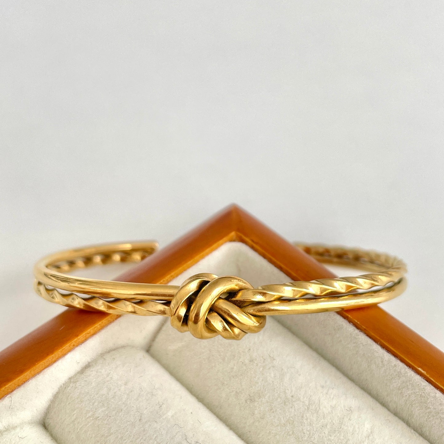 Double Knot Bracelet